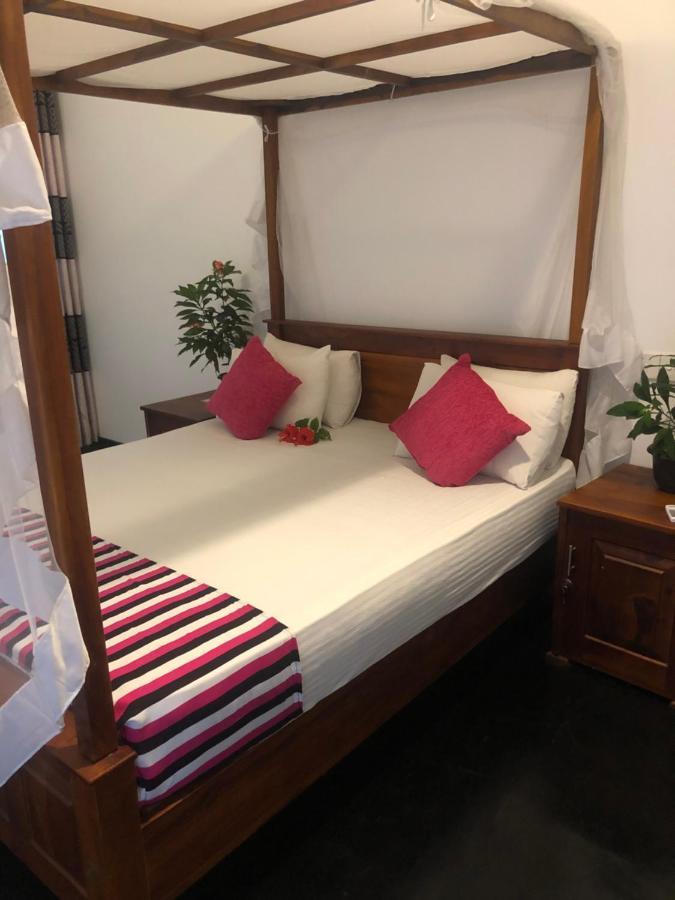 Hiriketiya New Radiant House Hotel Dikwella Luaran gambar