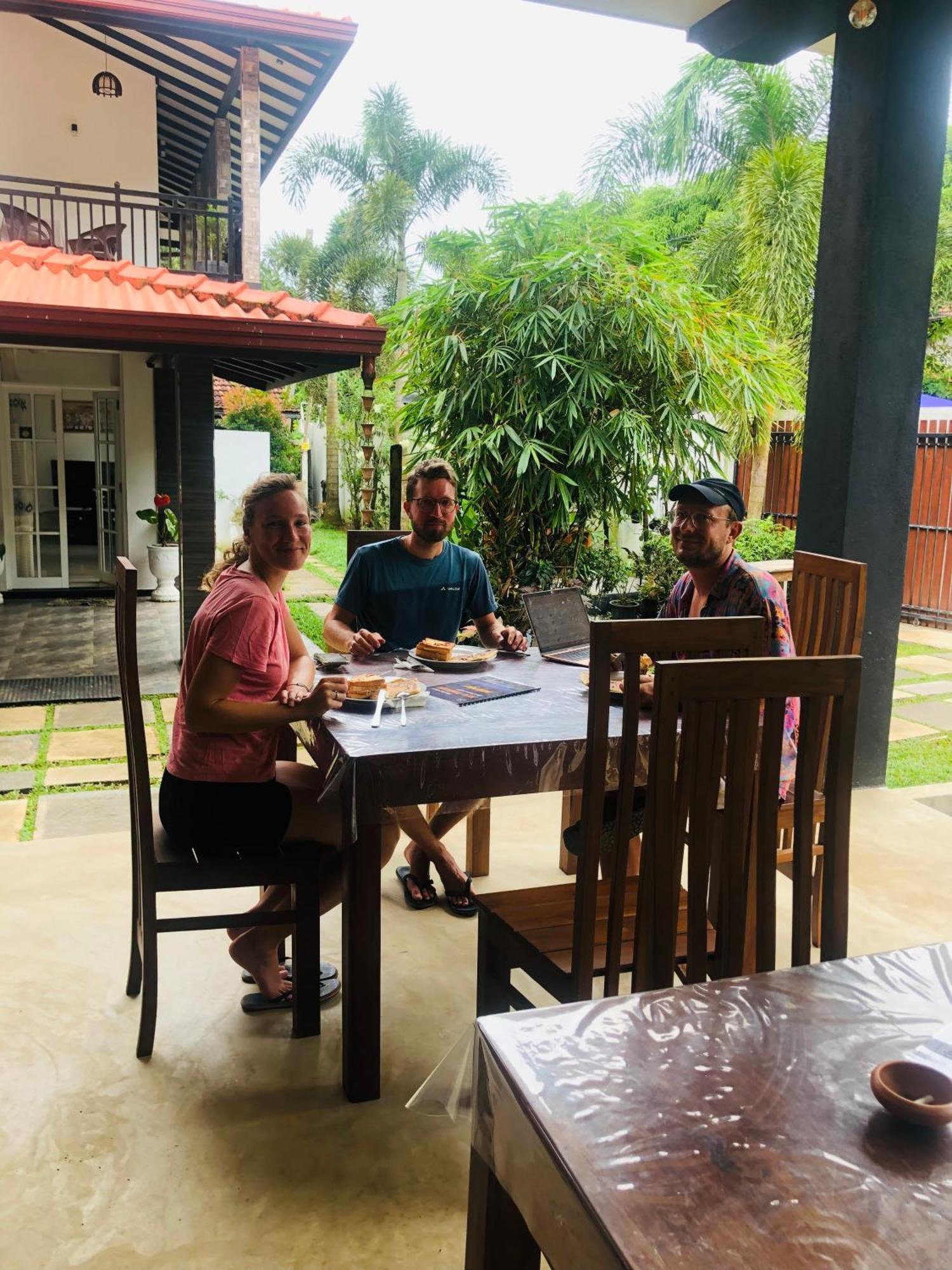 Hiriketiya New Radiant House Hotel Dikwella Luaran gambar