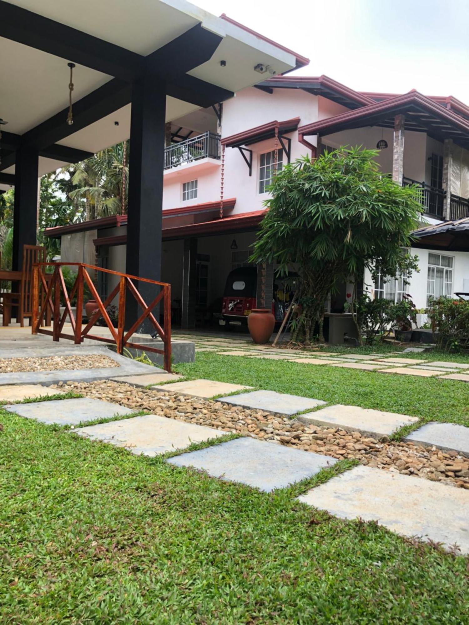 Hiriketiya New Radiant House Hotel Dikwella Luaran gambar