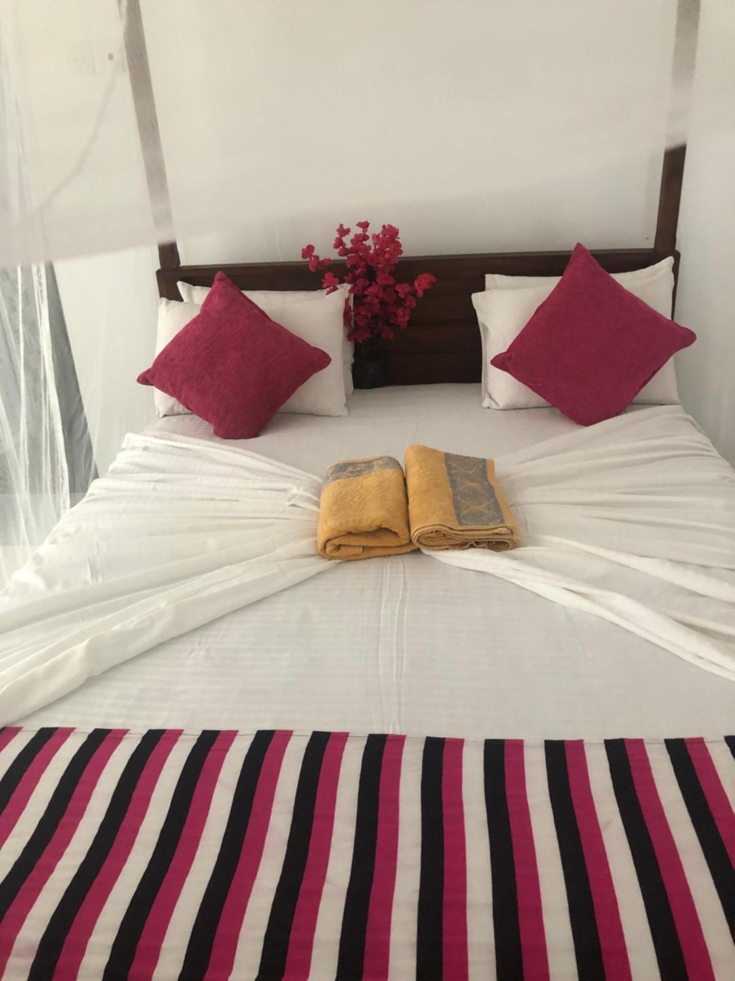 Hiriketiya New Radiant House Hotel Dikwella Luaran gambar